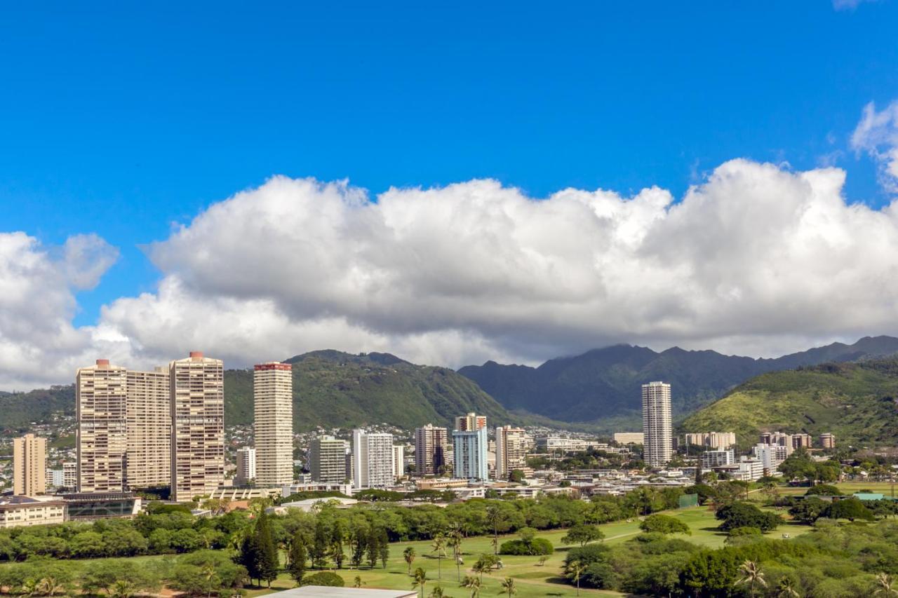 Aloha Vibes Await! Stylish Condo At Aloha Surf - Mountain And City Views Honolulu Eksteriør billede